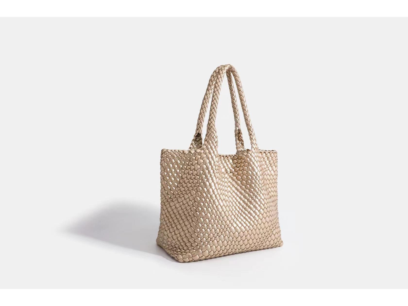 

2024 г. Модная сумка ручной работы большой вместимости и через плечо