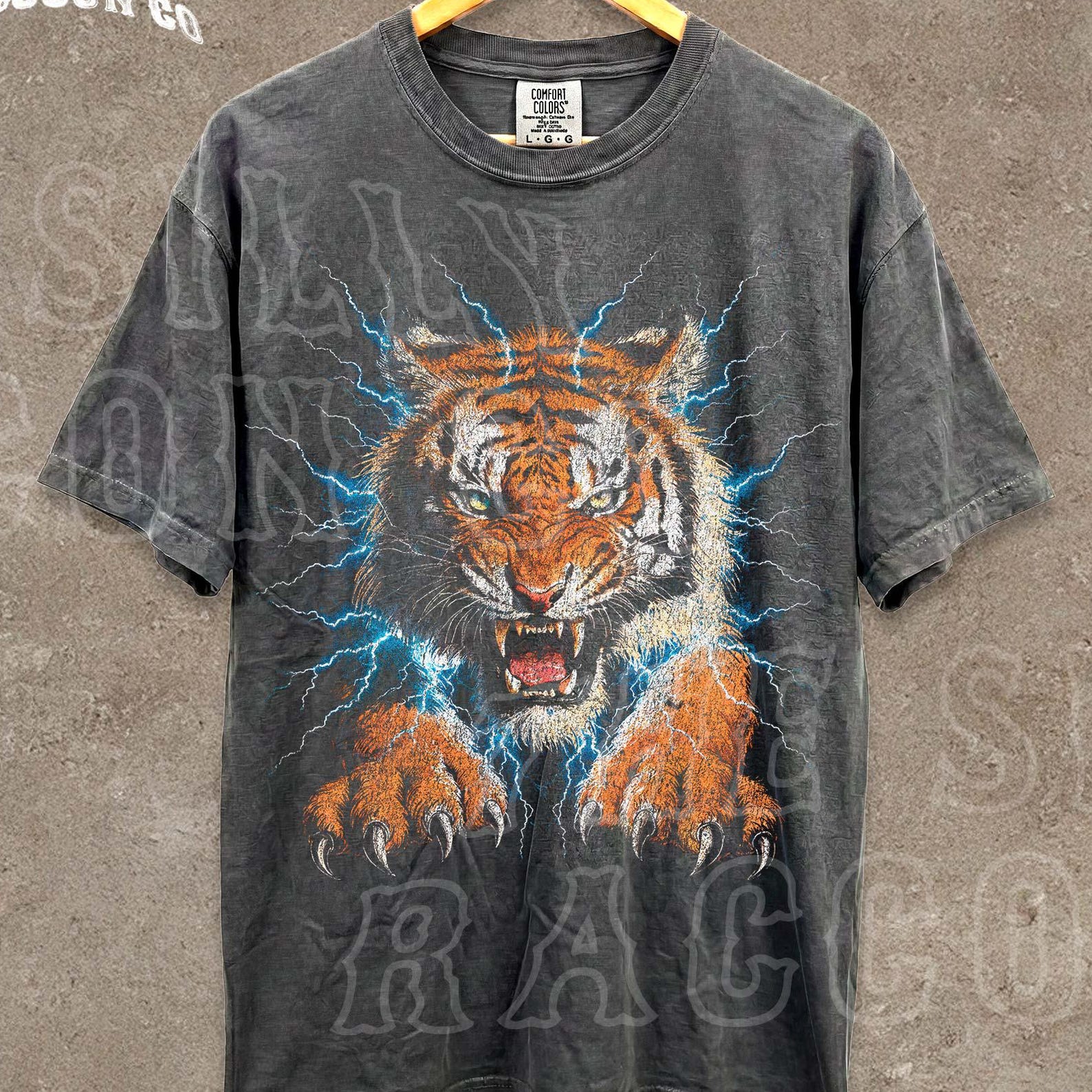 Vintage Tiger Shirt Lightning Tiger Graphic Tee Oversized Animal Shirt Retro Electric Wildcat T-shirt Y2K Aesthetic Tee 3XL
