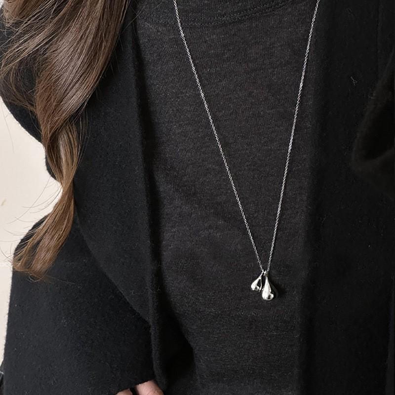Women's Minimalist Water Drop Pendant Necklace - Versatile Autumn/Winter Fashion Long Sweater Chain