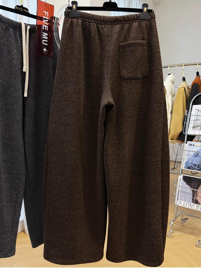 Plus Size 200 Jin Versatile Winter Pants for Women - Thick Velvet, Casual Style