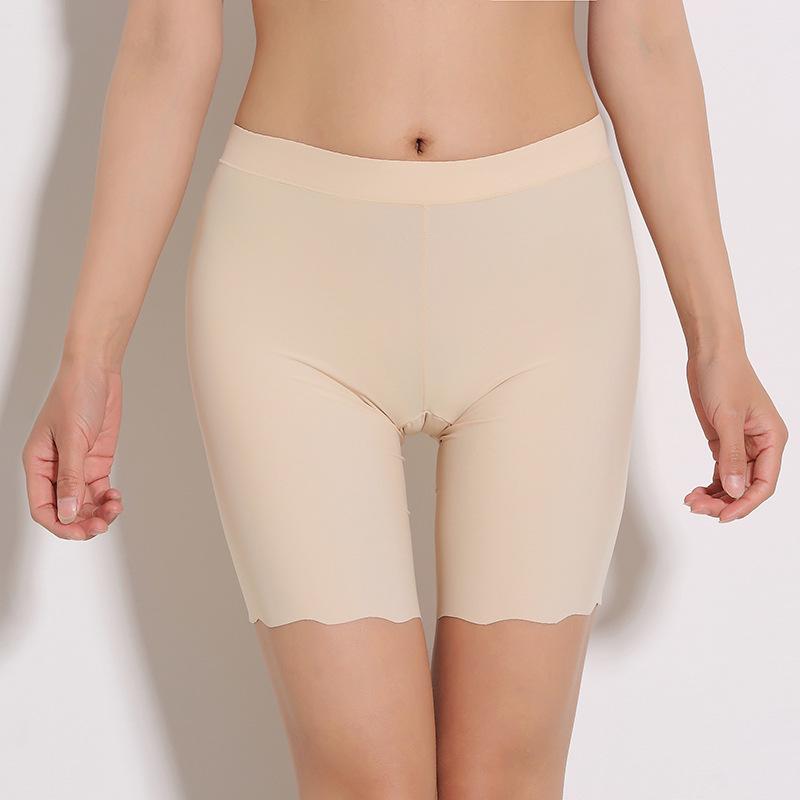 

Женские бесшовные шорты-боксеры из ледяного шелка с защитой от просвечивания - больших размеров, не скатывающиеся, легкие, для летнего комфорта. Large