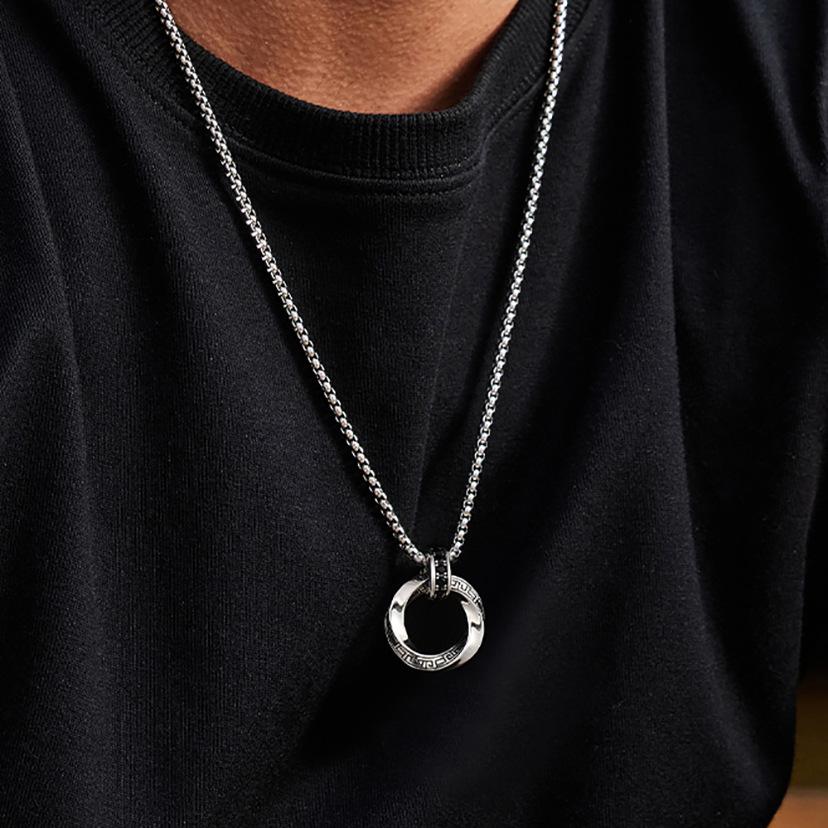 Retro Mobius Strip Pendant Necklace Unisex Hip Hop Premium Personalized Versatile Chain For Men And Women Fashion Jewelry
