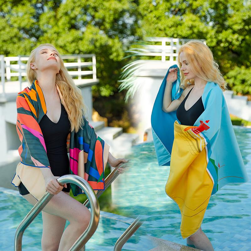 OLOMM Quick-Dry Sand-Free Beach Towel