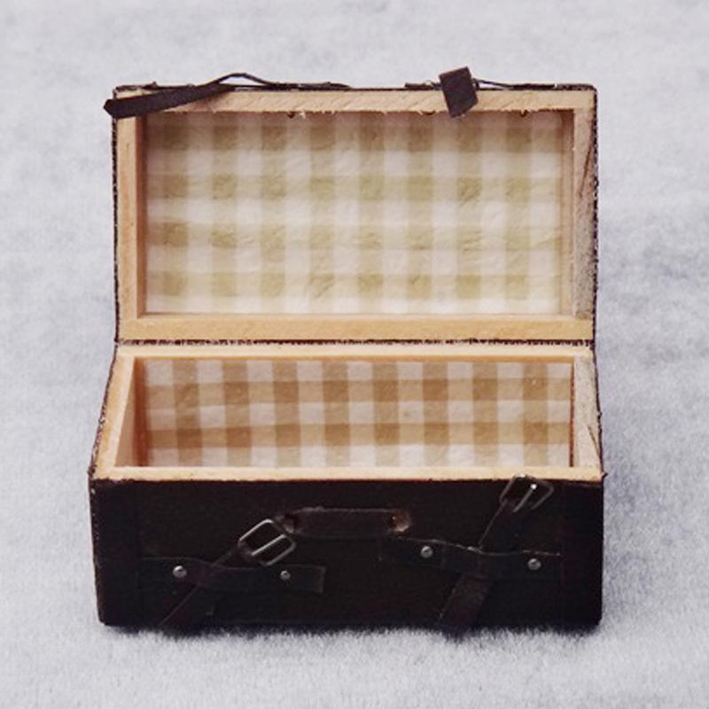 1:12 Dollhouse Retro Brown Leather-Look Wooden Luggage Accessory