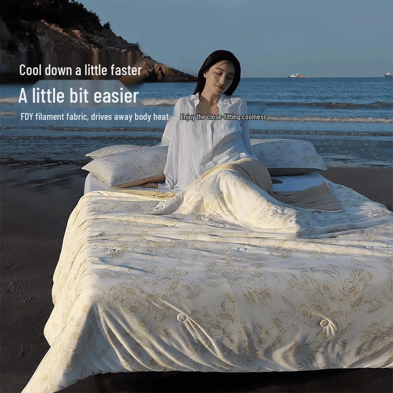 Mercury Home Textiles Cool Breeze Garden Summer Quilt
