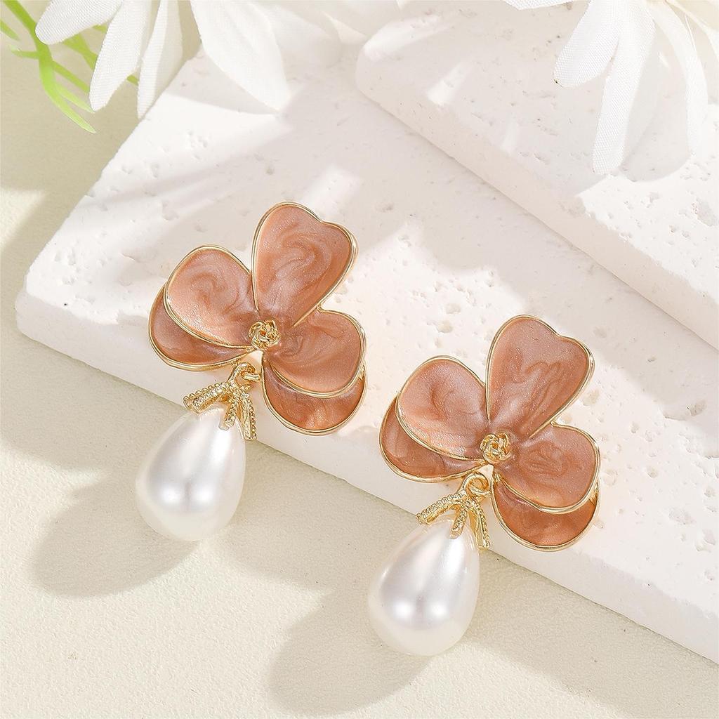Women's Fashion Petal Earrings