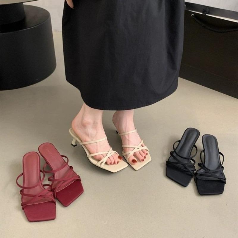 2025 New Toe Elegant Wedge Sandals Women's French Retro Outwear Summer Casual Beach Slippers