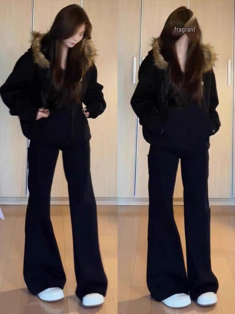 Women's American Retro Black Low-Waisted Slimming Micro-Flare Jeans - Winter Horseshoe Floor-Length Pants
