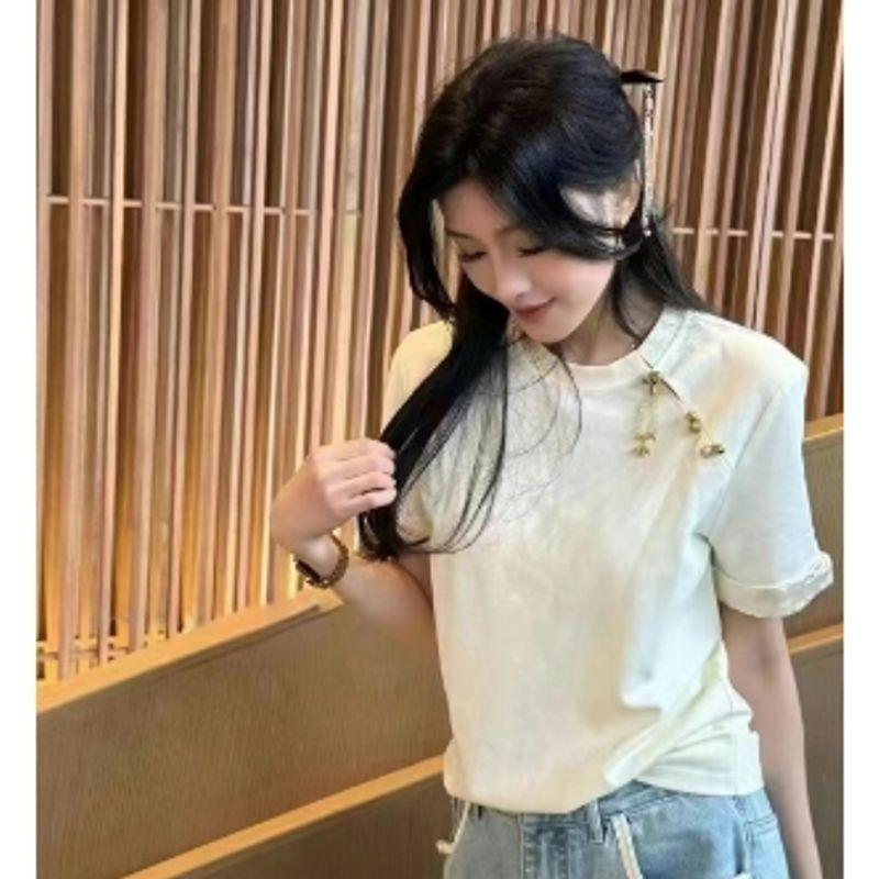

Ruyi Pendant! Dry Girl Rolled Sleeves Combed Cotton round Neck Shoulder Short Plate Buckle T-shirt 2024 Amoi Tops White L