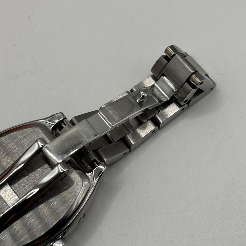 [USED] Working Seiko Seiko Lukia tonneau-shaped women's watch with radio-controlled solar watch and box.