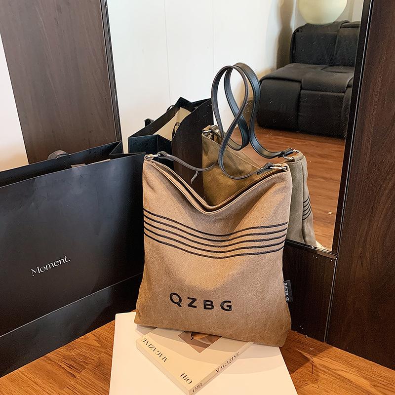 

Вместительная сумка через плечо модный ретро тренд новая женская сумка 2025 осень и зима повседневная персонализированная сумка-тоут коричневый