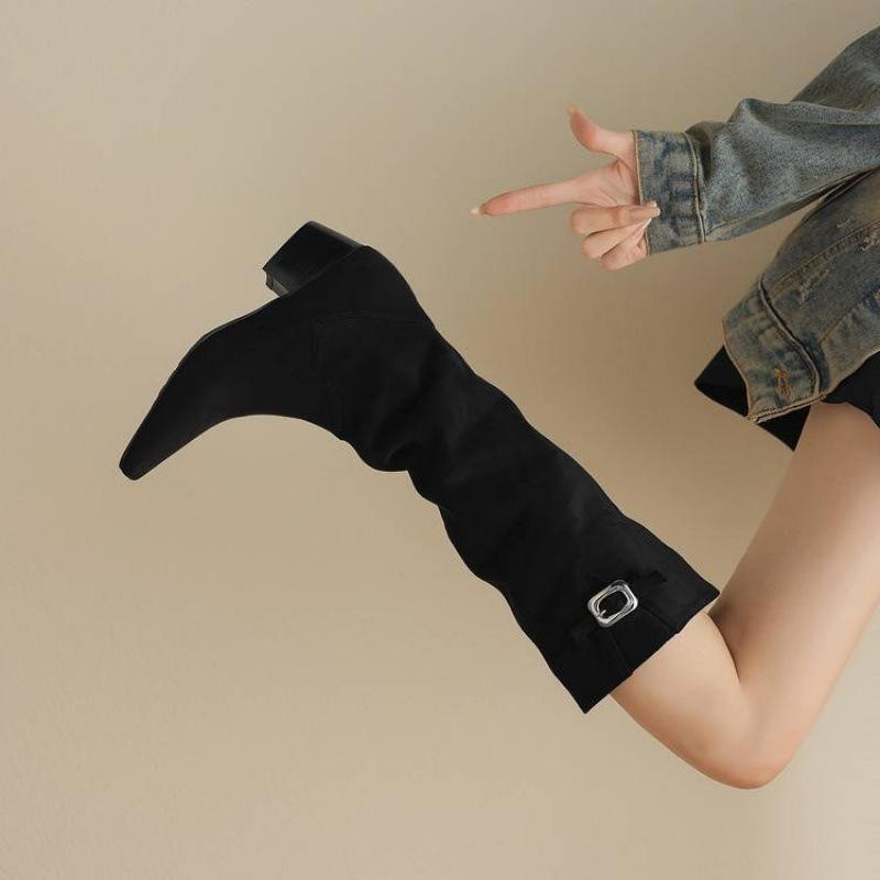 Autumn and Winter Women's Martin Boots Solid Color Leather Large Size Women's Boots Medium Heel Non-slip Rubber Sole Square Heel New High Boots