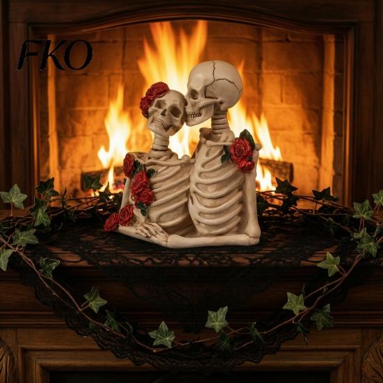 High-end Texture Decorations Dark Romantic Ornaments, Gothic Couple Resin Skull Model, Unique Halloween Decoration Artistic Delicate & Prop for Spooky