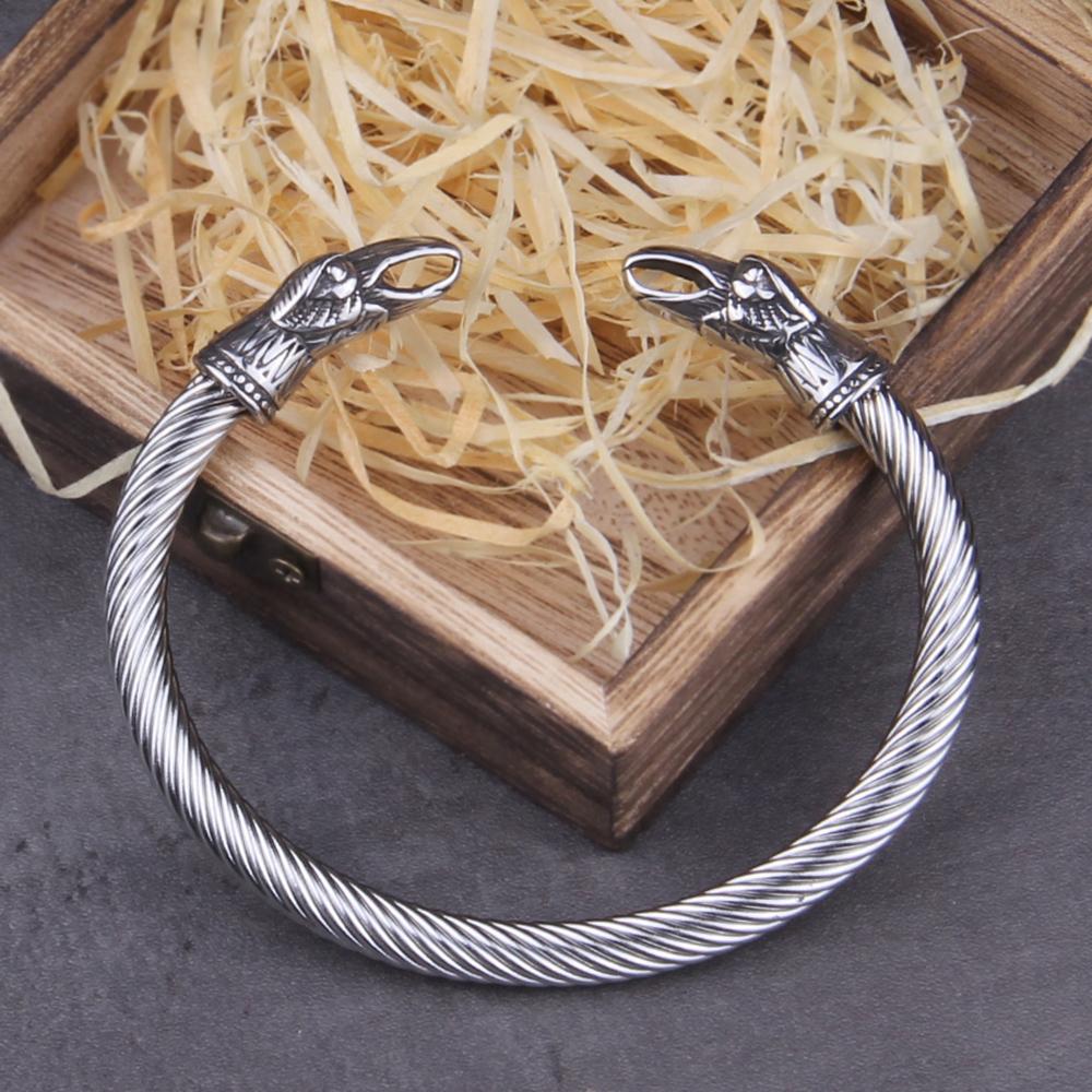 Edelstahl Nordische Wikinger Wikinger Rabe Armband Herren Armband Manschettenarmbänder mit Wikinger Holzkiste