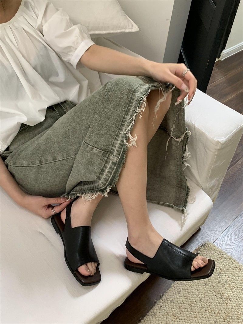 

Сандалии с квадратной головкой, женская летняя одежда, мягкая плоская подошва, ретро-мода, универсальная корейская версия, крутые тапочки 39 чёрный