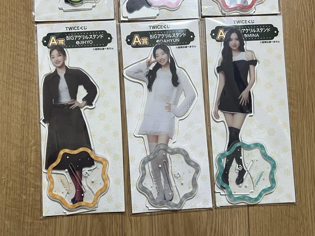 [USED] TWICE Lottery 2024 Acrylic Stand Complete