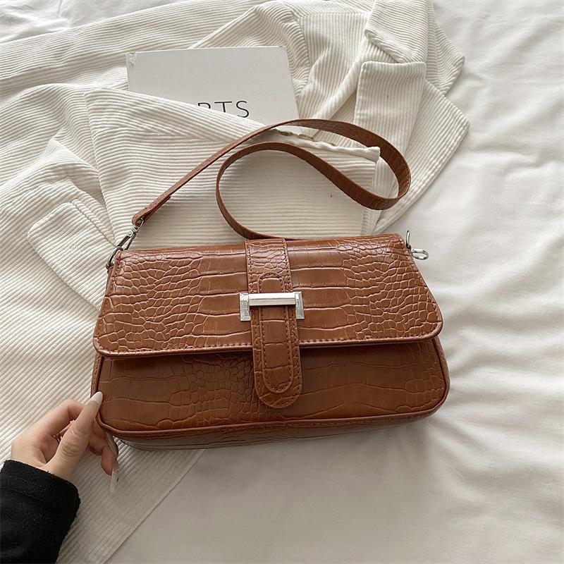 Crossbody Handbag with A Small Square Shape, Stylish and Casual, Single Shoulder Bag