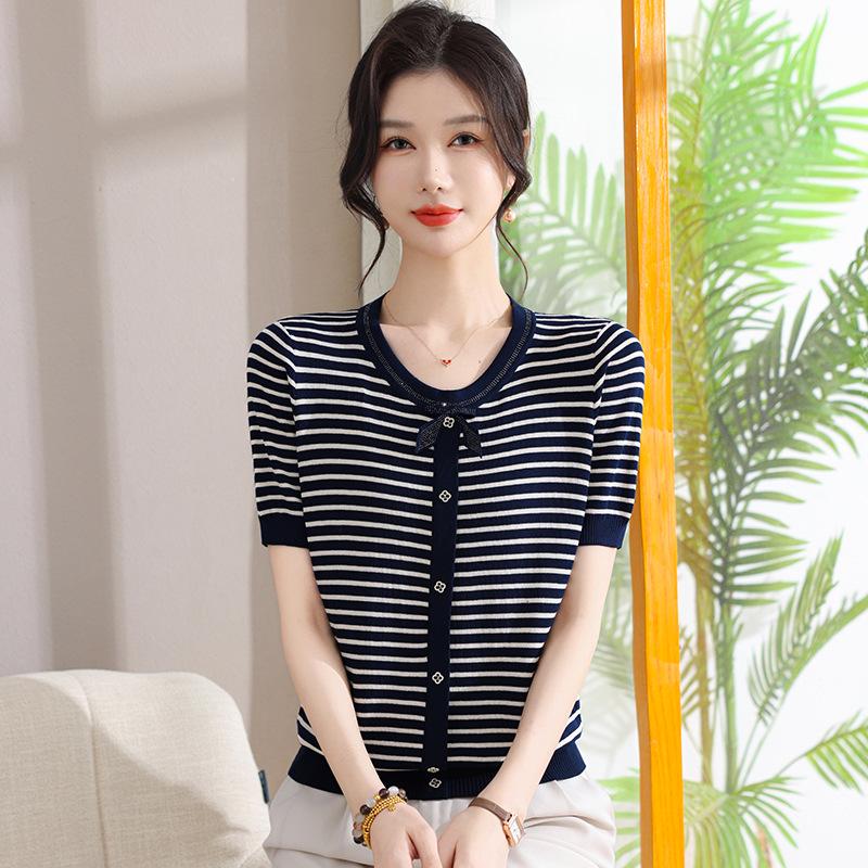 Stylish Summer Knitted Striped Tops: Short-Sleeve T-Shirts for Middle-Aged and Elderly Moms 2026