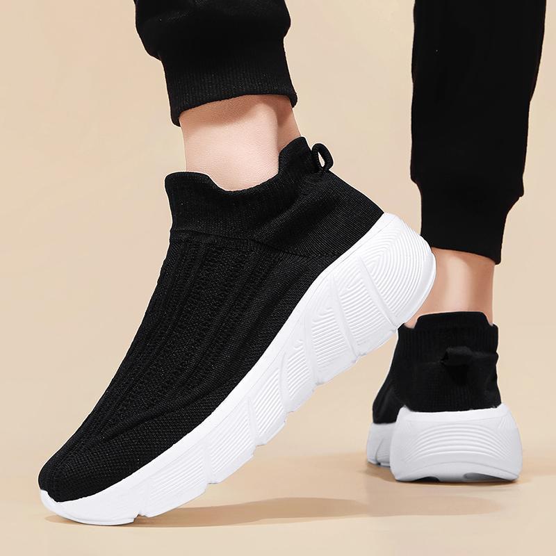 New men's shoes season breathable fly knitting casual large size fly knitting, socks, casual sports shoes running shoes