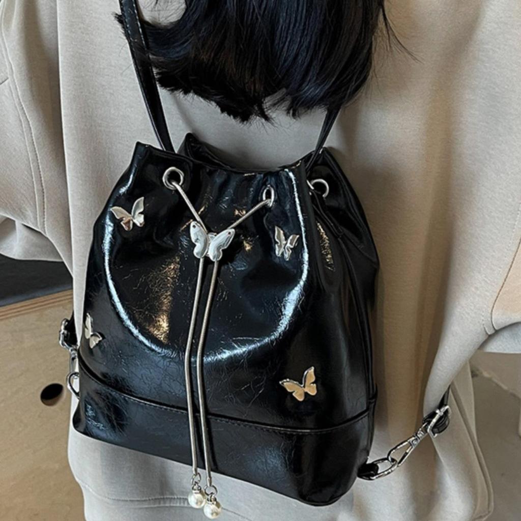 2025 Damen Silber Eimer Tasche: Roter Sommer-Schulterrucksack