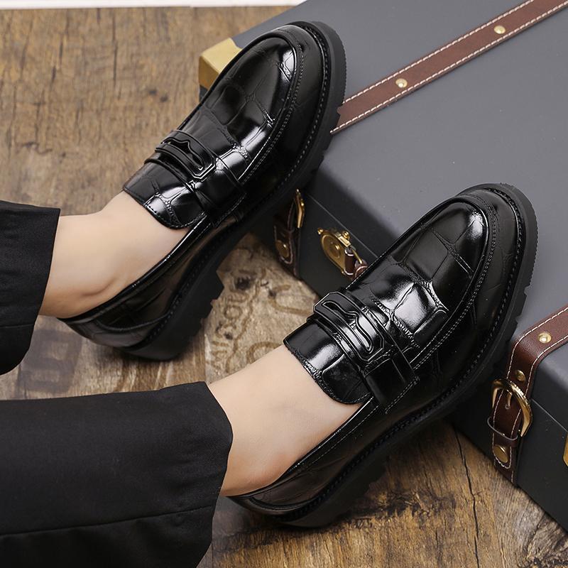 Men's Shoes Autumn and Winter Leather Shoes Men's Glossy Loafers Large Size Business Wedding Groom Shoes