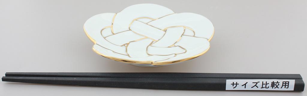 24to3 Nishitomi Ceramics Arita Ware Teller Takiyo Kiln Plum Knot Kleiner Teller Tellerdurchmesser ca. 11cm Gold Weihnachten Neujahr Geschirr Hergestellt