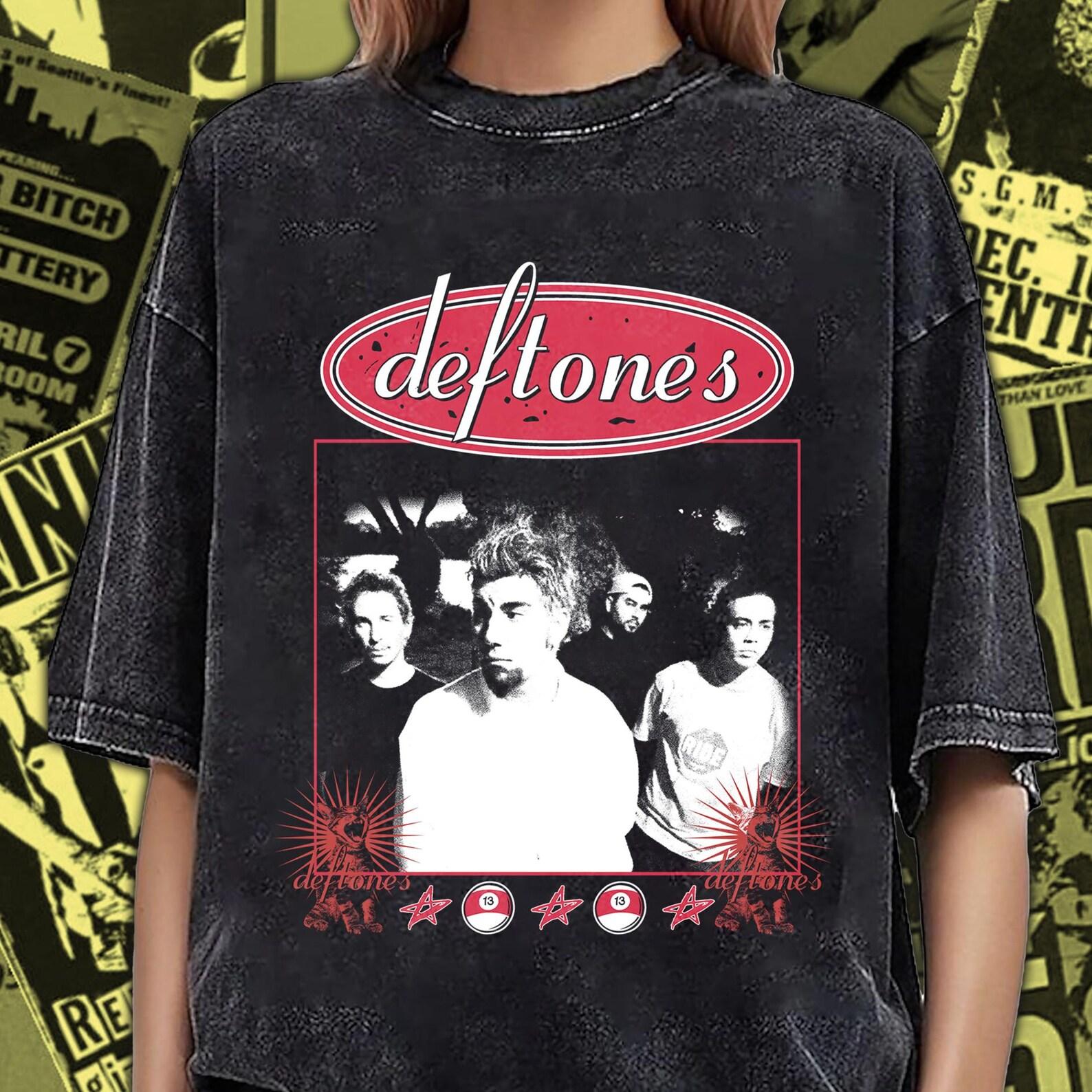 Deftones Band Graphic T-Shirt — Vintage Rock Tour Tee DB001 XL