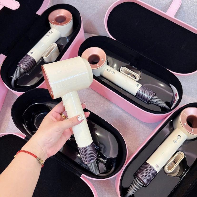 Leafless High-Speed Ionic Hair Dryer Gift Set - Constant Temperature Care