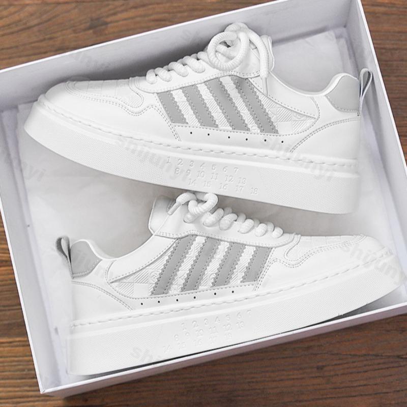 Men's Casual Spring White Shoes 2025 Fashionable New Men's Sports Shoes Breathable Student Fashion Versatile Men's Board Shoes