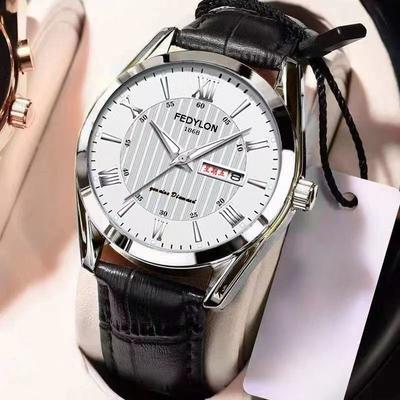 Montre électronique non mécanique pour étudiant Montre automatique de bureau Montre homme Montre homme Bracelet Quartz