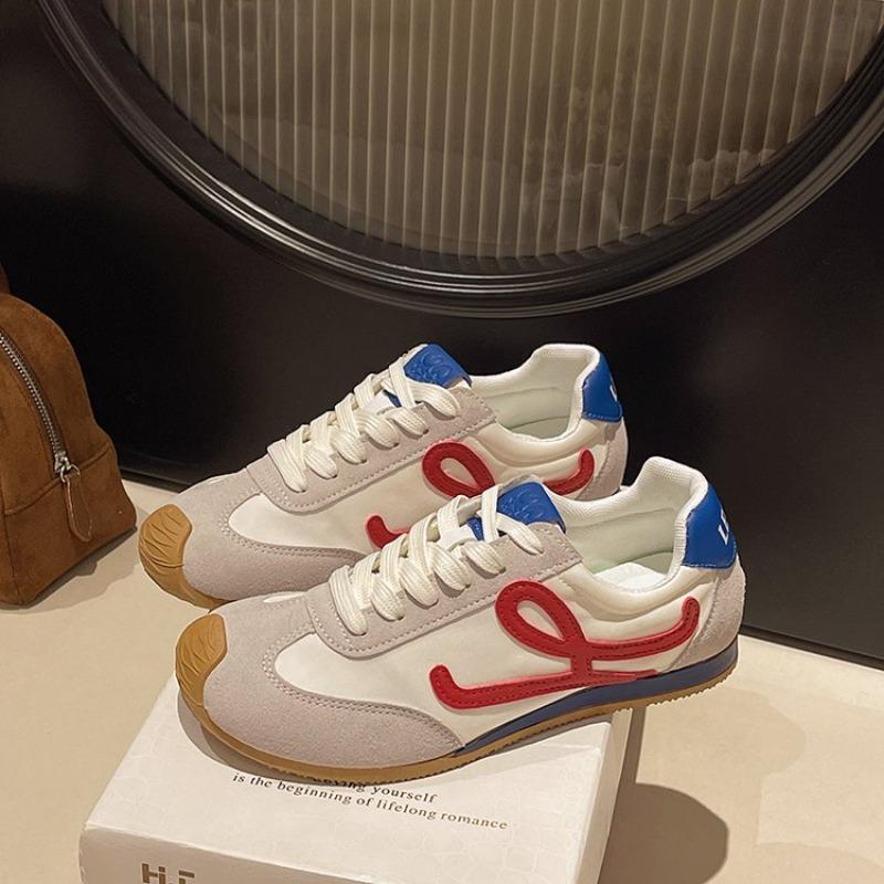 Baskets pour femmes Nouvelle mode d'été Chaussures décontractées de créateur pour femmes Baskets confortables peu profondes tendance pour femmes De Mujer