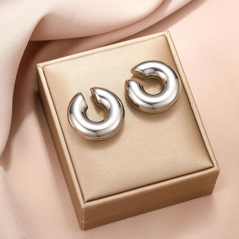 Hyperbole Large Chunky Non Piercing Golden Plated CCB Circle Ear Cuffs Earrings for Women Thick Round Light Ear Clip Jewelry