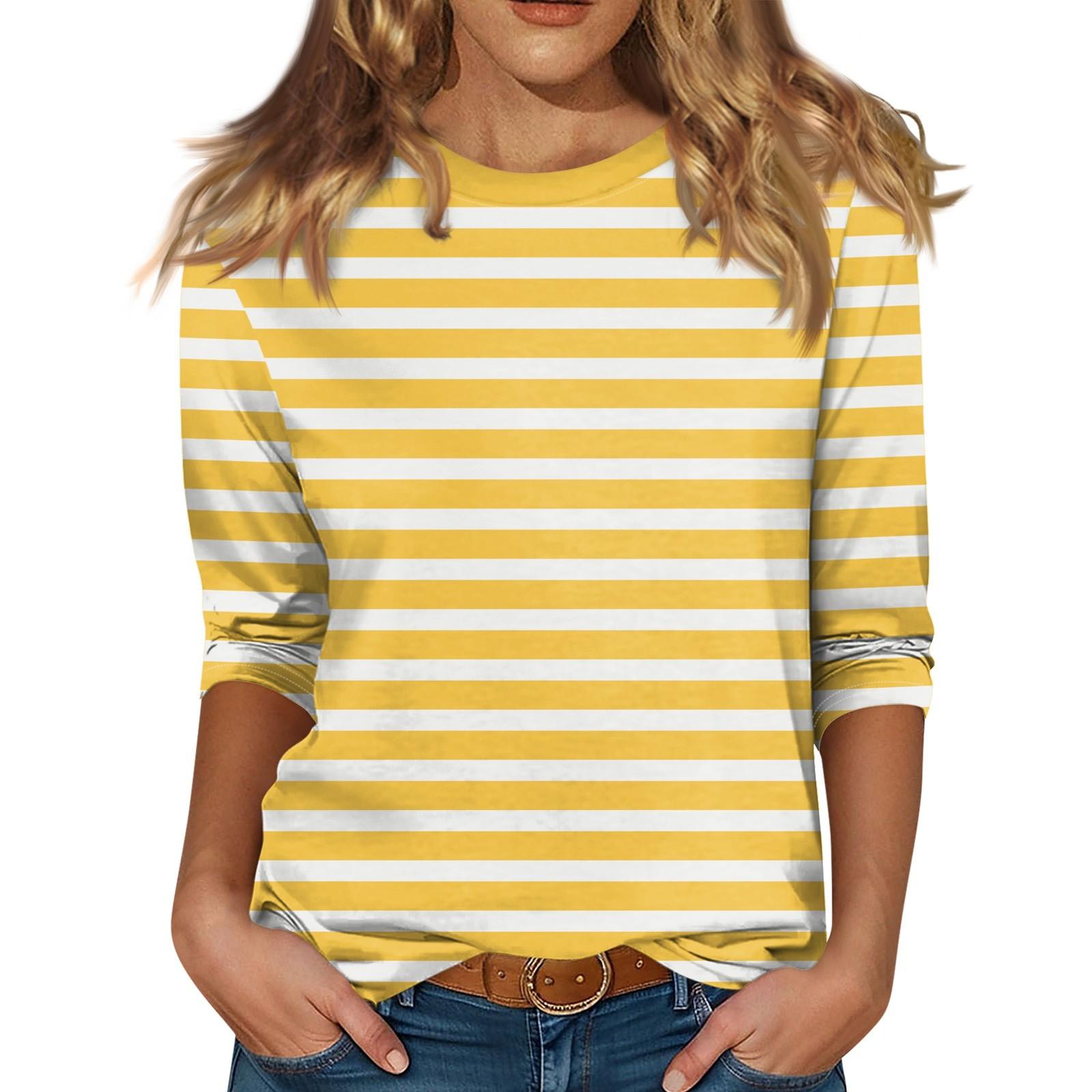 

Женский топ с круглым вырезом и рукавом 3/4 с рождественским принтом XL жёлтый