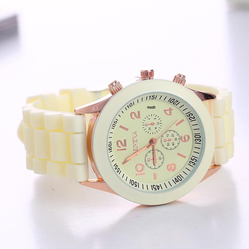 Montre de Sport en Silicone Geneva pour Femme: Design Jelly de Mode Coréenne Lumineux et Coloré