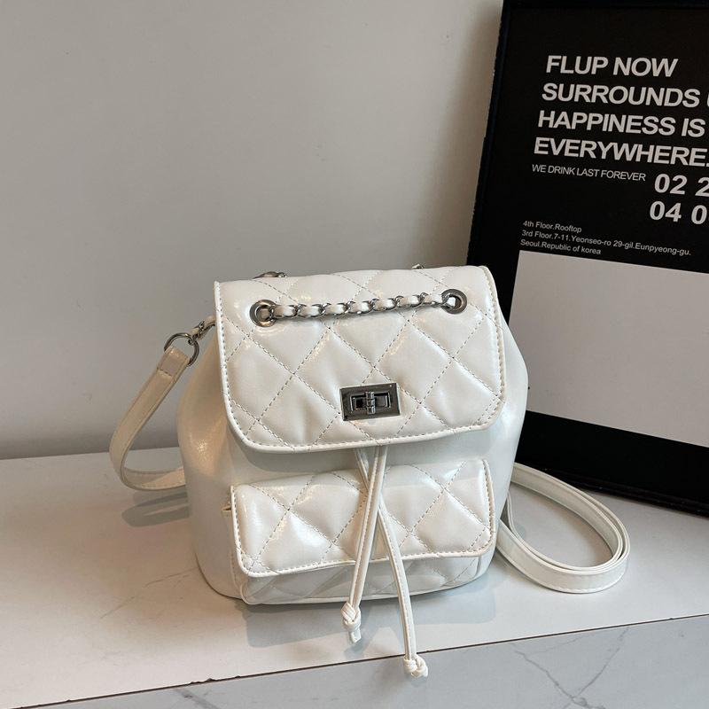 Niche Korean version of diamond chain backpack bag 2025 summer new fashion high value casual small backpack women