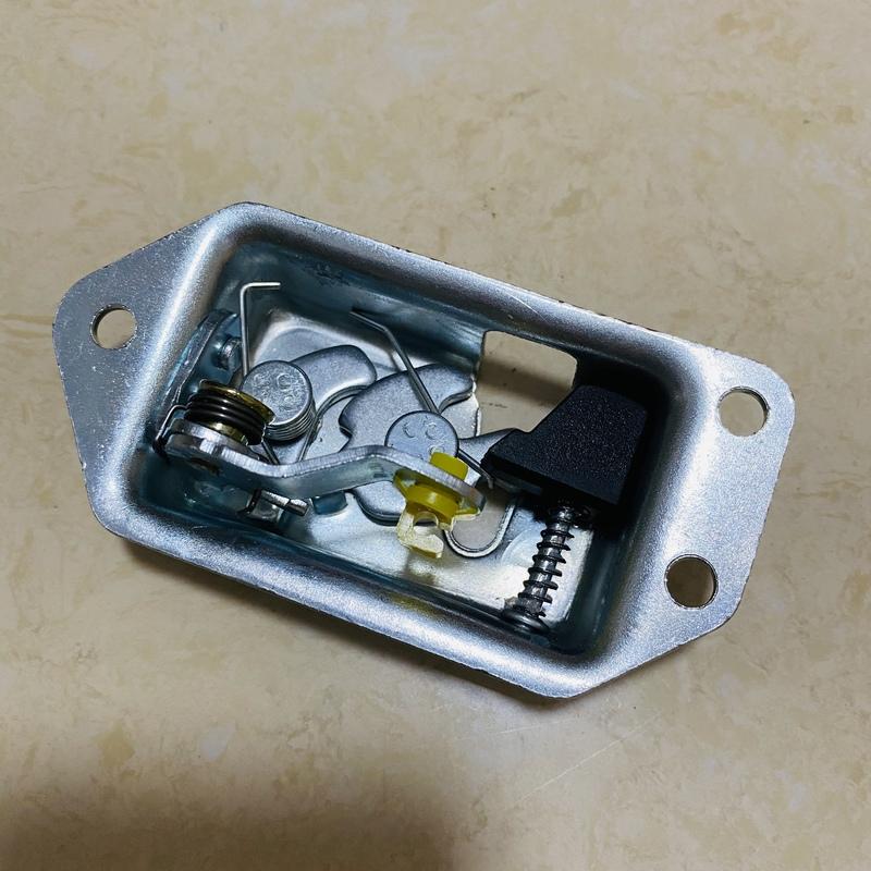 Rear Back Door Lock For FAW GF8 FAW CA6371 Suzuki Super Carry Changhe 1018