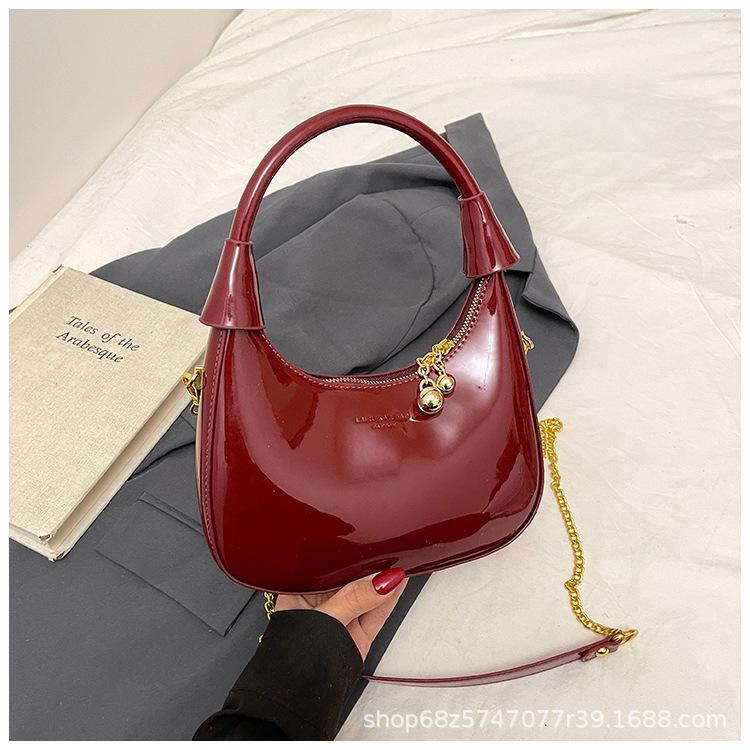 2025 New Handheld Crescent Bag Women's Fashion Patent Leather Underarm Bag Casual Simple Commuter Shoulder Crossbody Women's Bag