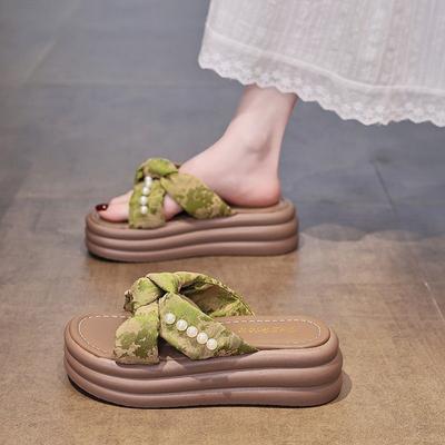 Thick-soled Cool Slippers for Women's Summer Wear 2025 New Fashion Pearl Beautiful Skirt, Soft-soled Beach Sandals for Pregnant Women