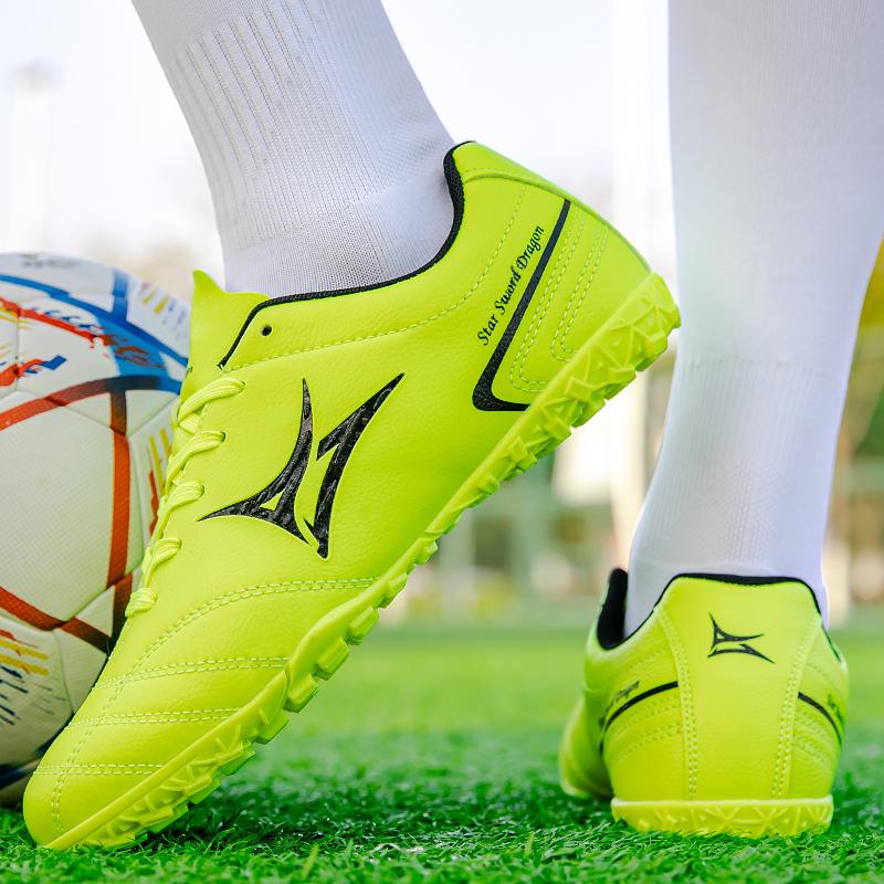 Fashion Green Men's Football Training Shoes Size 35-46 Soccer Turf Shoes Unisex Professional Indoor Futsal Sneakers Men