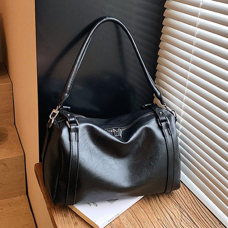 

Retro bag women s large-capacity new autumn and winter casual shoulder messenger bag popular commuter pillow bag чёрный