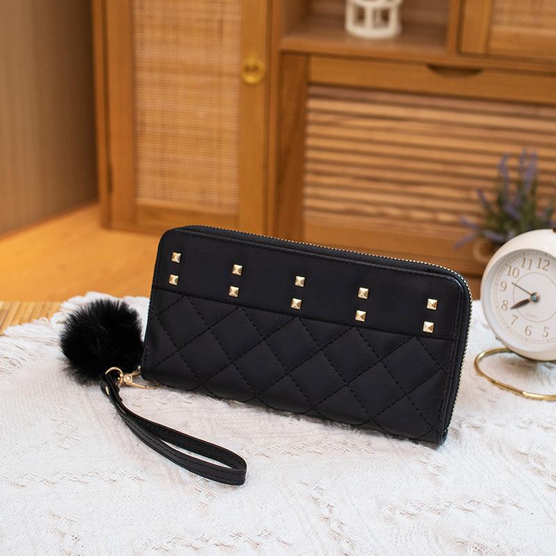 

Sweet fashion embroidered rhombus women s wallet new multi-card change women s bag He is a size 19. чёрный