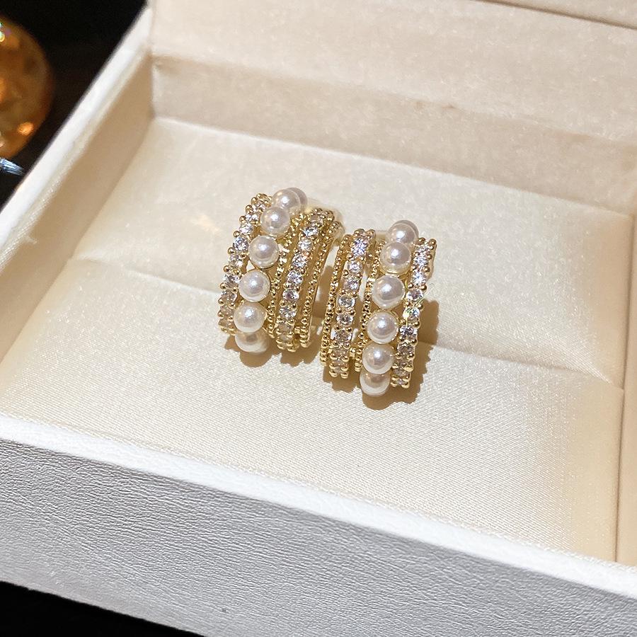 Zircon Pearl Round Pendant European-American Elegant Fashion Earrings