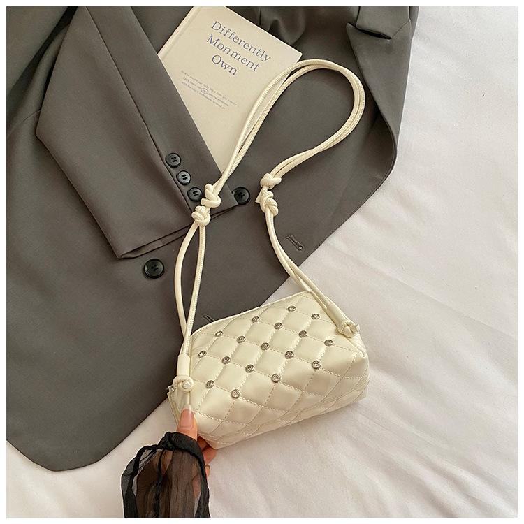 

Summer fashion handbag small bag women s 2025 new diamond bucket bag simple shoulder messenger mobile phone bag белый