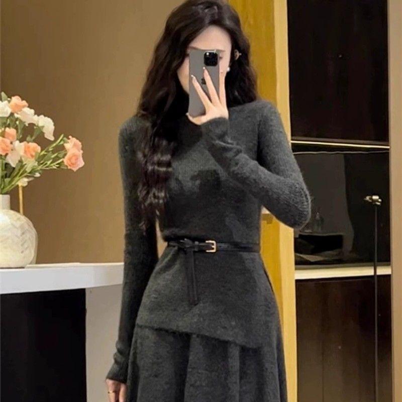 Chic Little Channel Style Knit Dress - Women's Autumn/Winter Set