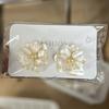 Retro Temperament Weiße Harzblüten Stereo Simulation Kamelienblüte Ohrstecker für Damen Süße Schmuck Accessoires Geschenke