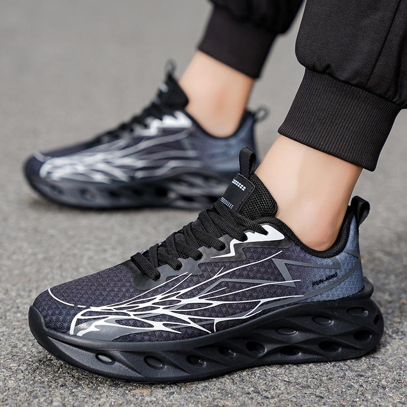 Large size men's shoes, fashionable shock absorption, lightweight and non-slip men's sports shoes, breathable fly-woven men's running shoes