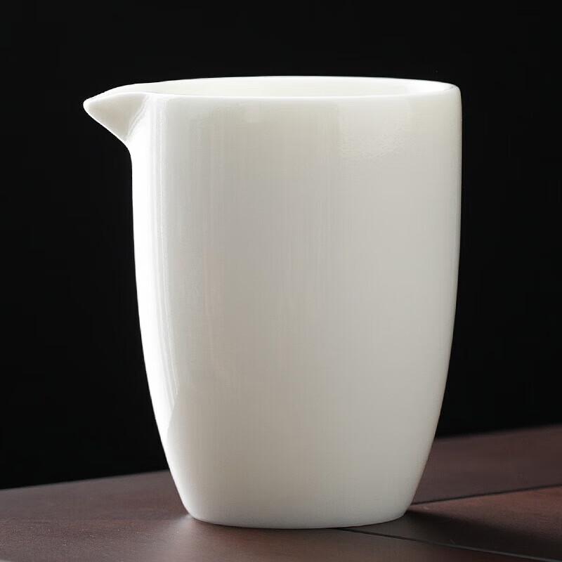 Chaxun Dehua White Porcelain Fairness Cup