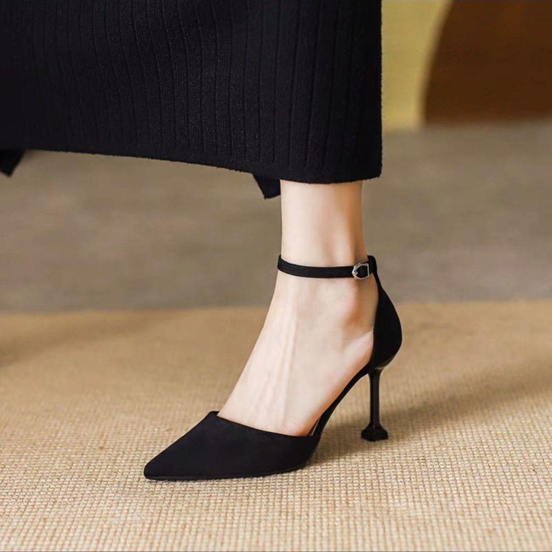 

Модные босоножки для женщин Туфли на среднем каблуке Платье Женские босоножки Вечеринка Элегантные дизайнерские летние новинки 2024 года Туфли на маленьком каблуке-шпильке Модные красные 40