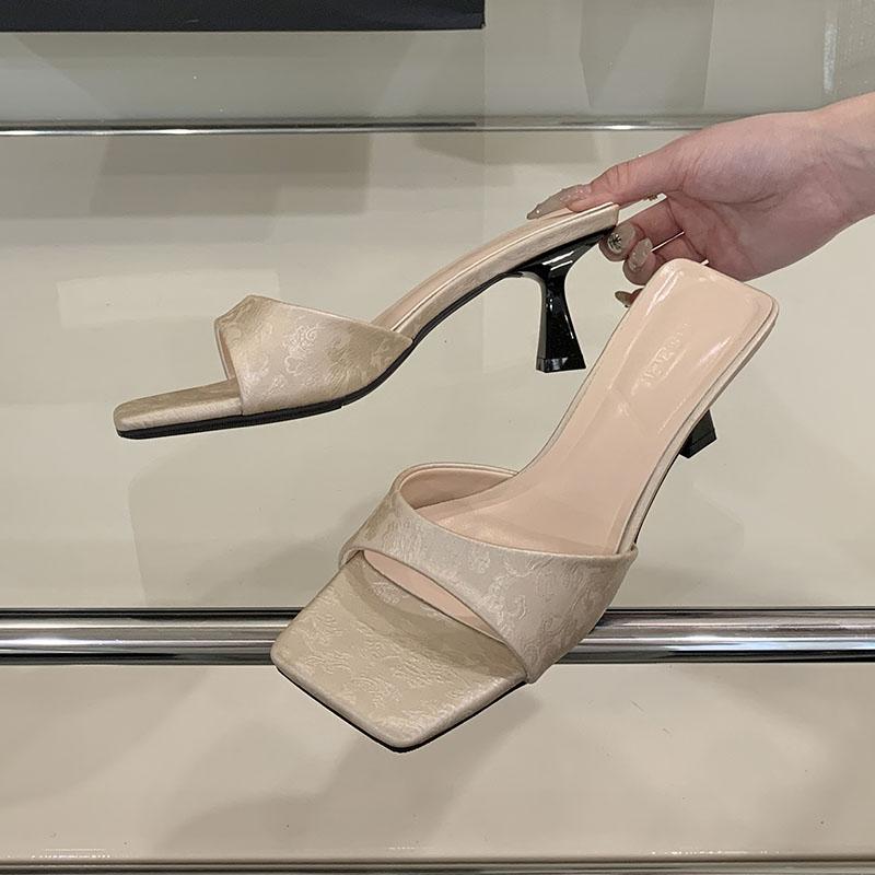 

Fashion Fashion Silk Footwear Medium Heels Sandals Shoes For Ladies Shallow Elegant Women Heeled Sandals Slides Shoes Female Pumps 35 бежевый