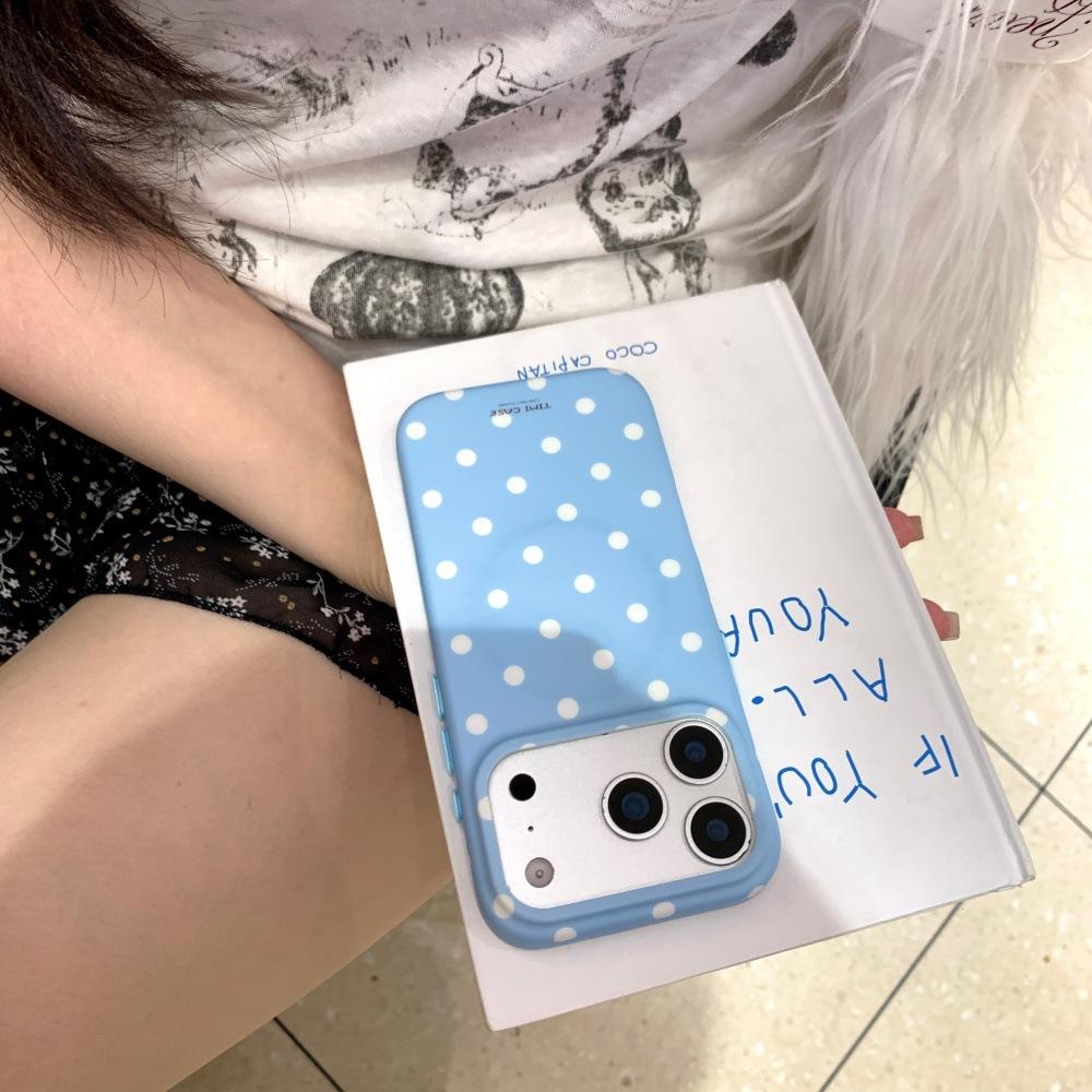 Ins Polka Dot Magnetic Suction Bracket Personalized Coconut Bracket Apple 17promax Mobile Phone Case Is Suitable for 16pro Double Layer